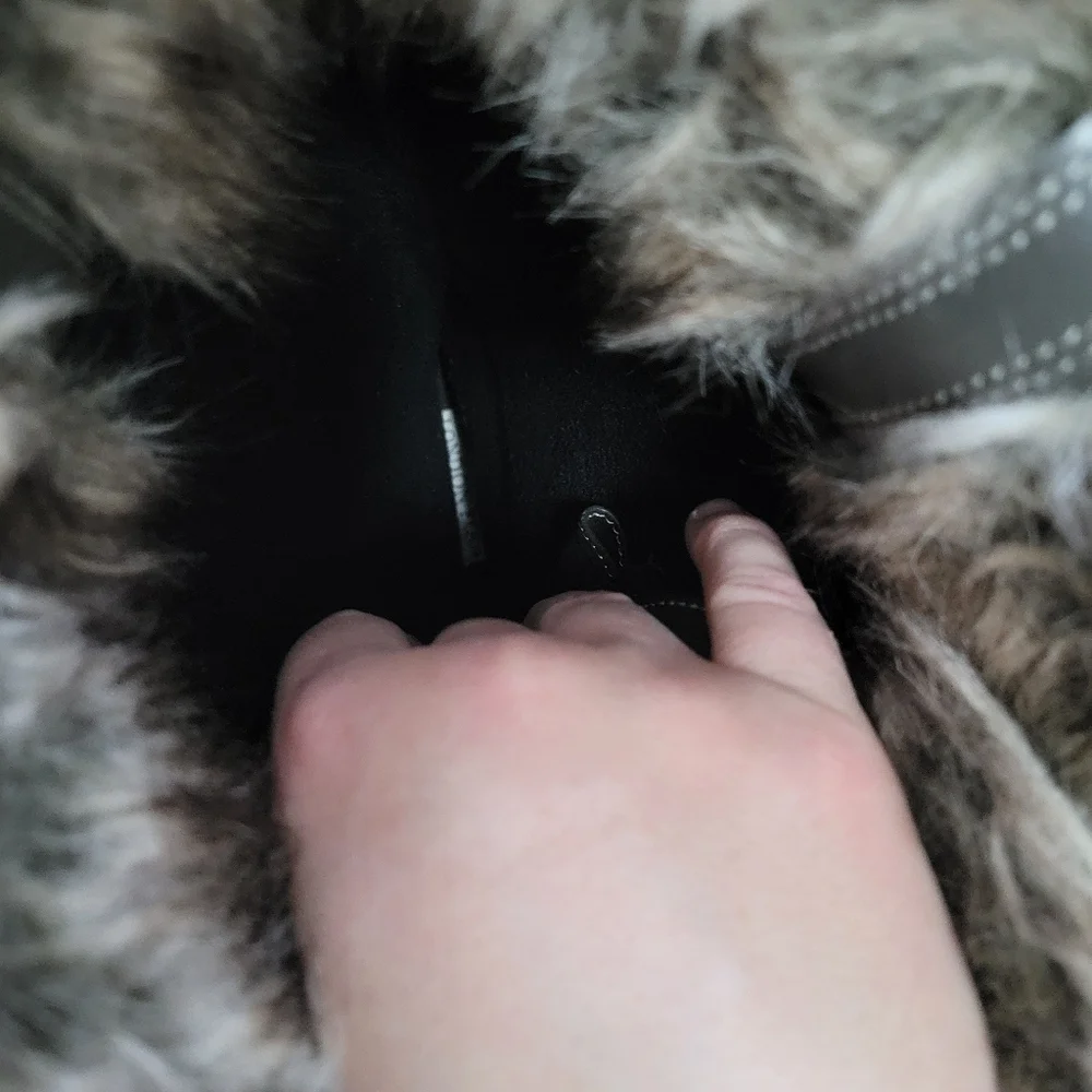 London Fog Black & Gray with Cream & Black Fur All Weather Boots, Size 10